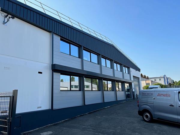 Local commercial VERRIERES LE BUISSON 1415.50 m²