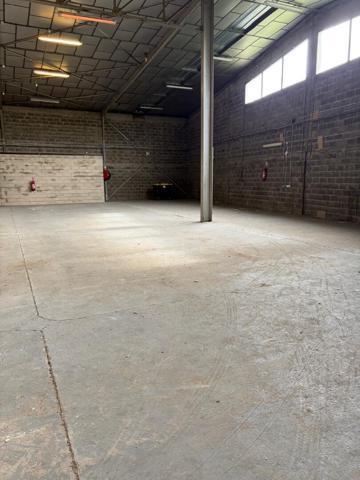 Local commercial VERRIERES LE BUISSON 1415.50 m²
