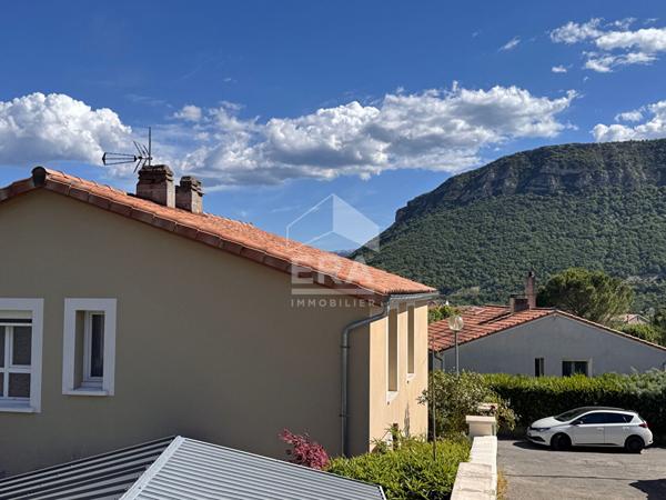 Maison Laragne Monteglin 5 pièce(s) 93.5 m2