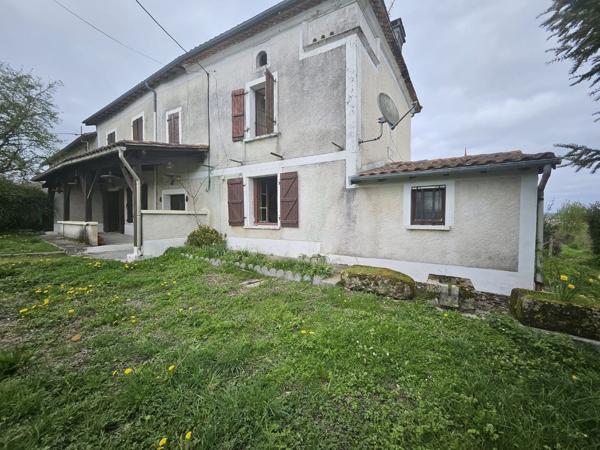 Magnifique potentiel avec vue dominante - Maison familiale à rénover dans un hameau paisible Riberac