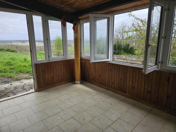 Magnifique potentiel avec vue dominante - Maison familiale à rénover dans un hameau paisible Riberac