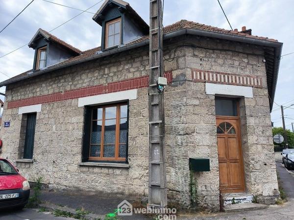 Immeuble 125 m² à VAILLY SUR AISNE 02370