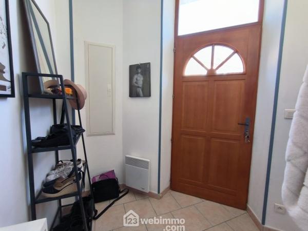 Immeuble 125 m² à VAILLY SUR AISNE 02370