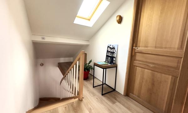 MAISON DE VILLE PROCHE TOUTES COMMODITÉS