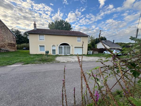 MAISON  171 m²  CARACTÈRE RÉNOVÉE 1700 M² TERRAIN MAGNY JOBERT