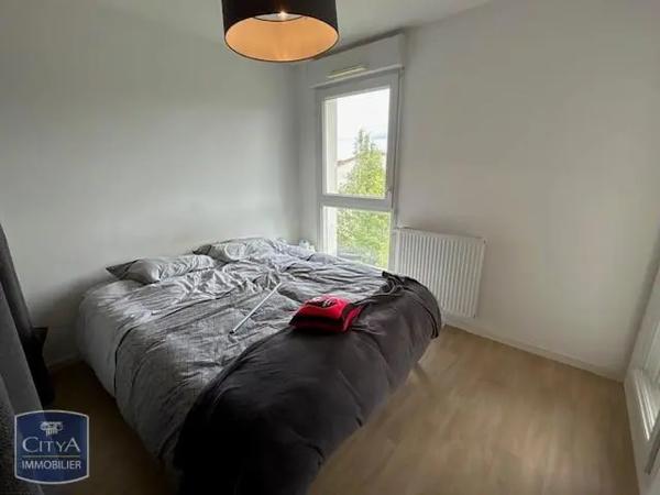 Appartement à louer 2 pièces 41.6m² Poitiers (86000)