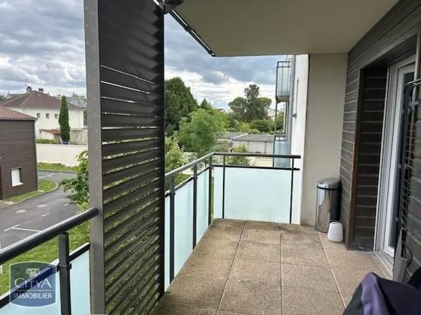 Appartement à louer 2 pièces 41.6m² Poitiers (86000)