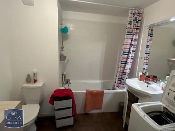Appartement à louer 2 pièces 41.6m² Poitiers (86000)