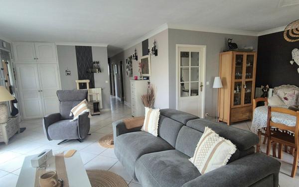 Maison à vendre    5 pièces • 154 m2 Bassens