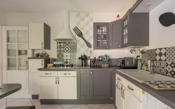 Maison à vendre    5 pièces • 154 m2 Bassens