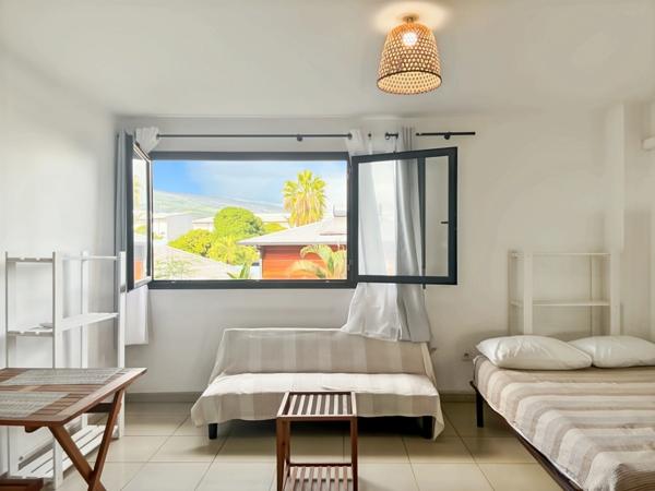 🏡 STUDIO RÉNOVÉ – MEUBLÉ & ÉQUIPÉ – VUE MONTAGNE – RÉSIDENCE ARGAN  99 000 € – LA POSSESSION