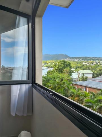 🏡 STUDIO RÉNOVÉ – MEUBLÉ & ÉQUIPÉ – VUE MONTAGNE – RÉSIDENCE ARGAN  99 000 € – LA POSSESSION