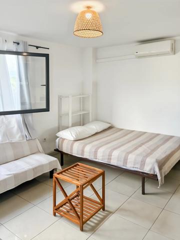🏡 STUDIO RÉNOVÉ – MEUBLÉ & ÉQUIPÉ – VUE MONTAGNE – RÉSIDENCE ARGAN  99 000 € – LA POSSESSION