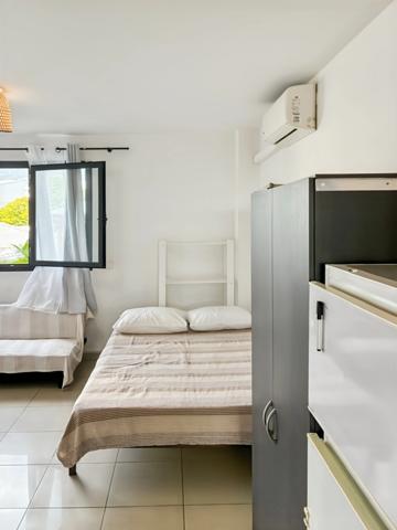 🏡 STUDIO RÉNOVÉ – MEUBLÉ & ÉQUIPÉ – VUE MONTAGNE – RÉSIDENCE ARGAN  99 000 € – LA POSSESSION