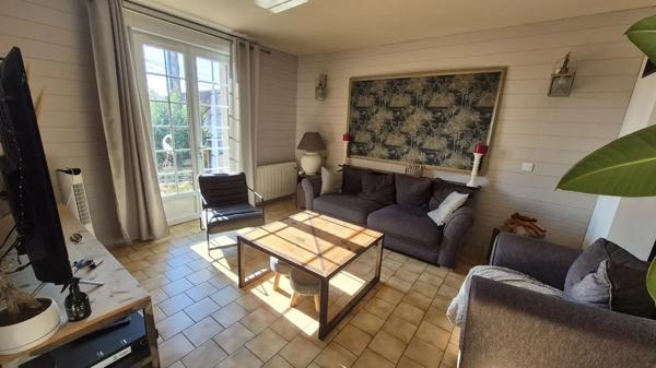 Maison familiale 133 m2 avec piscine et dépendance 4 chamb