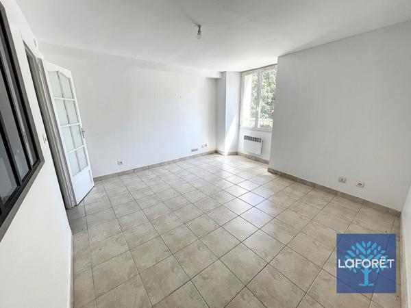 Location appartement Arpajon - 2 pièce(s) - 33 m² - 752 €/mois