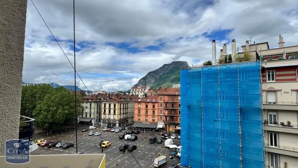 Appartement à louer 2 pièces 60m² Grenoble (38000)