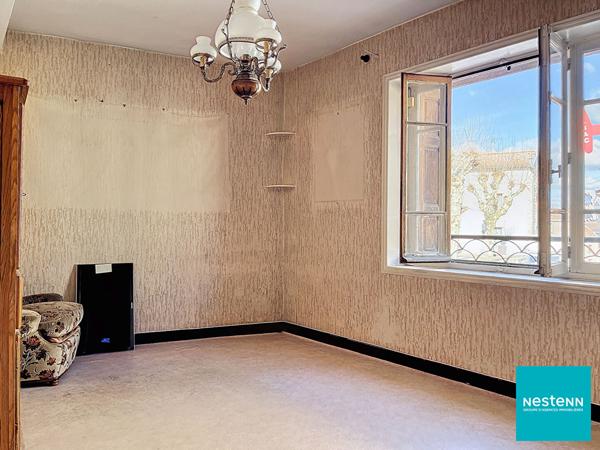 Maison de village de 164,3 m2 habitables sur son terrain de 573 m2 avec cour intérieure et plus de 150 m2 de dépendances