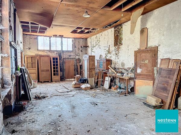 Maison de village de 164,3 m2 habitables sur son terrain de 573 m2 avec cour intérieure et plus de 150 m2 de dépendances