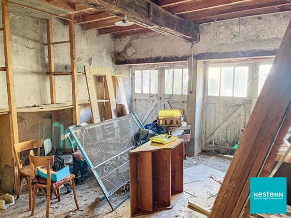 Maison de village de 164,3 m2 habitables sur son terrain de 573 m2 avec cour intérieure et plus de 150 m2 de dépendances