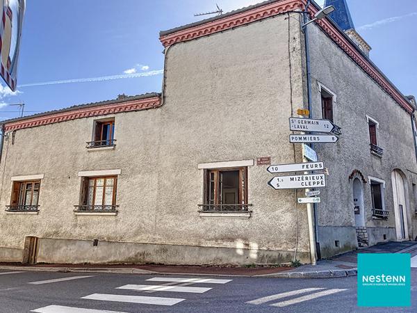 Maison de village de 164,3 m2 habitables sur son terrain de 573 m2 avec cour intérieure et plus de 150 m2 de dépendances