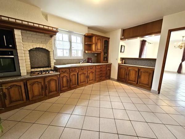 Belle maison 5 chambres, avec un grand garage