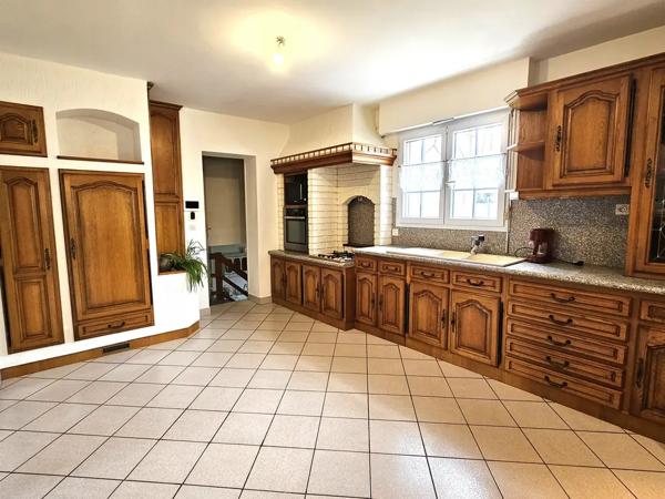 Belle maison 5 chambres, avec un grand garage
