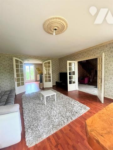 A 5 mn' des justices Grande Maison sur 1000m² de terrain à rénover  