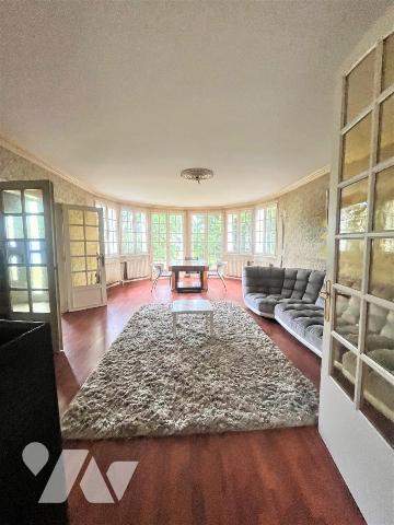 A 5 mn' des justices Grande Maison sur 1000m² de terrain à rénover  