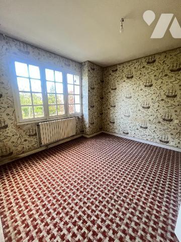 A 5 mn' des justices Grande Maison sur 1000m² de terrain à rénover  