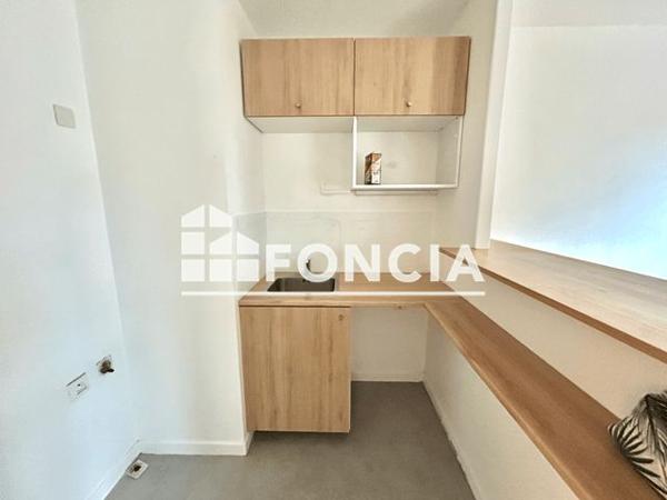 Location Appartement 2 pièces 38 m² - 23 RUE CARVES Montrouge 92120