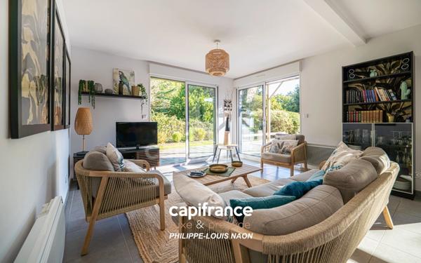 SUPERBE VILLA D'ARCHITECTE AVEC 3 CHAMBRES DE PLAIN-PIED à 500 mètres des PLAGES