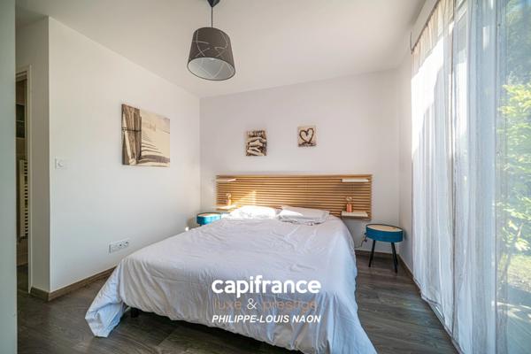 SUPERBE VILLA D'ARCHITECTE AVEC 3 CHAMBRES DE PLAIN-PIED à 500 mètres des PLAGES