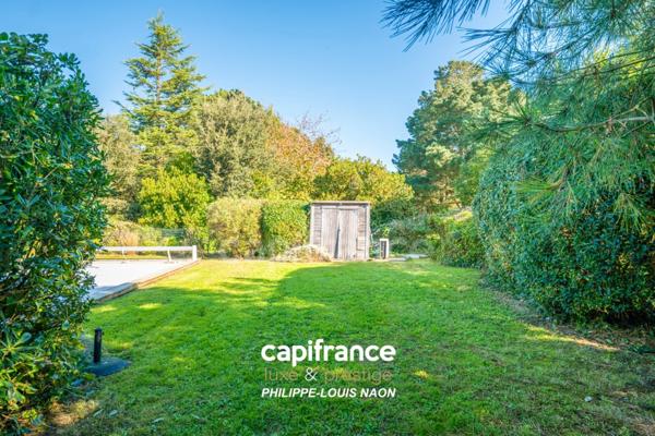 SUPERBE VILLA D'ARCHITECTE AVEC 3 CHAMBRES DE PLAIN-PIED à 500 mètres des PLAGES