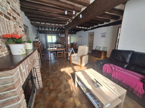 Propriété de caractère au cœur de La Bussière – Maison principale, appartement et nombreuses dépendances.