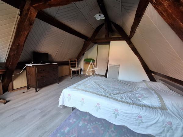 Propriété de caractère au cœur de La Bussière – Maison principale, appartement et nombreuses dépendances.