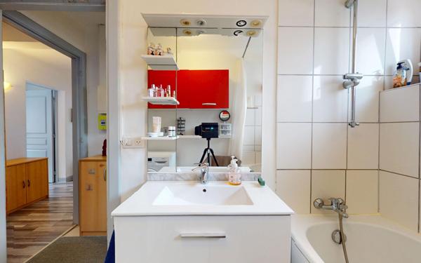 Appartement à vendre    3 pièces • 78 m2 Neuf-Brisach