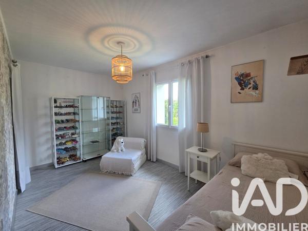 Maison à vendre 5 pièces 215 m² Septeuil