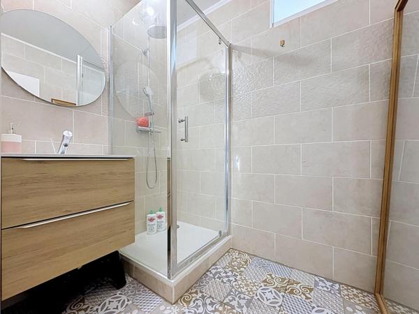 EN EXCLUSIVITE - APPARTEMENT DE TYPE 5 - SECTEUR NEUFCHATEL - BALCON