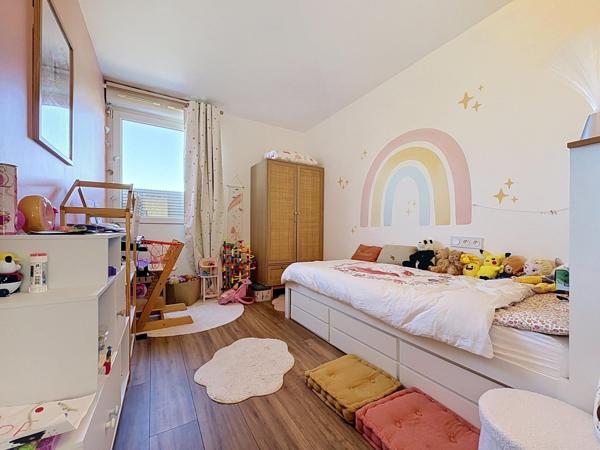 EN EXCLUSIVITE - APPARTEMENT DE TYPE 5 - SECTEUR NEUFCHATEL - BALCON