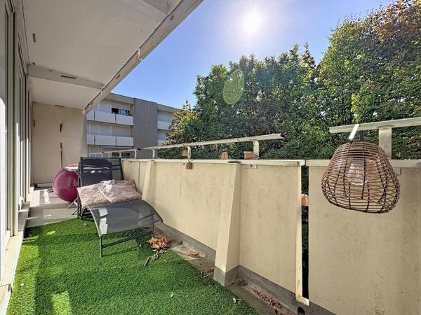 EN EXCLUSIVITE - APPARTEMENT DE TYPE 5 - SECTEUR NEUFCHATEL - BALCON