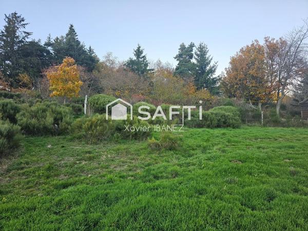 Terrain de 1300m² constructible Saint-Alban-Sur-Limagnole (48120)