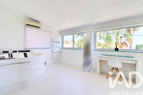 Maison à vendre 7 pièces 141 m² La Ciotat