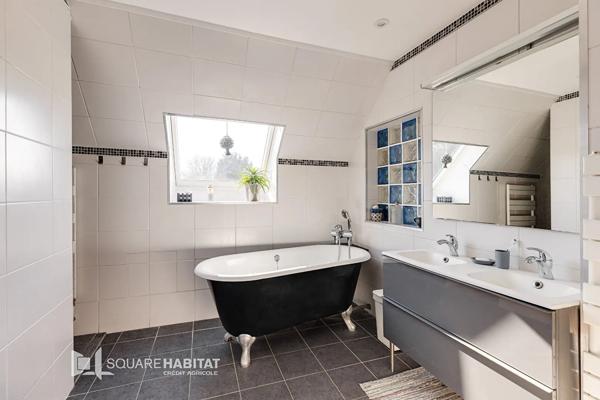 Maison à vendre 7 pièces 212m² Villeneuve-d'Ascq (59650)