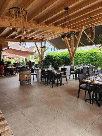 Opportunité Rare : Restaurant de Prestige au Cœur des Trois Frontières — Fonds de Commerce