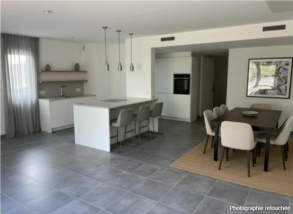 VILLA CONTEMPORTAINE NEUVE QUARTIER L'ORMEAU