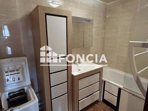 Location Appartement 3 pièces 80.24 m² - 15 RUE GRANGE DAME ROSE Velizy-villacoublay 78140