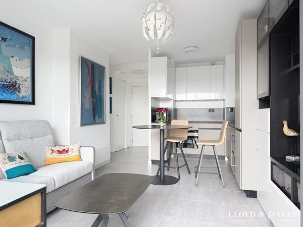 Appartement T2 asc, balcon et parking en s/sol