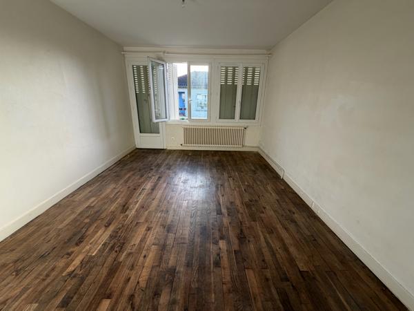 MAISON sur SOUS-SOL