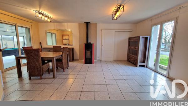 Maison à vendre 6 pièces 114 m² Saint-Étienne-de-Montluc